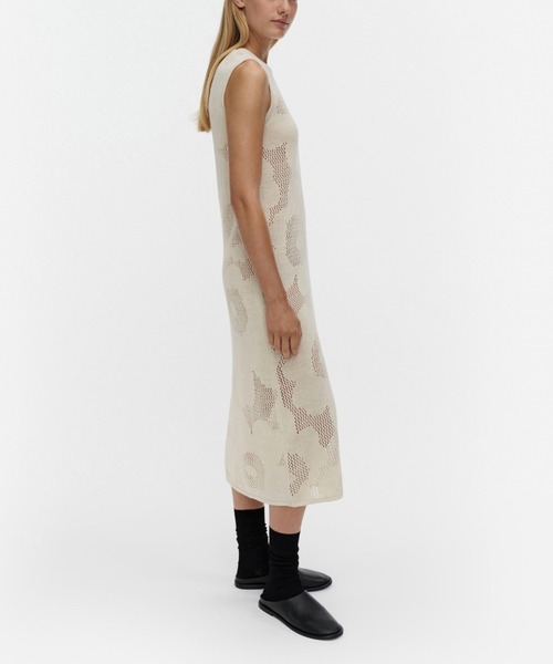marimekko（マリメッコ）の「Luonnos Unikko / knit dress（ワンピース・レディース・ホワイト・SMALL/LARGE/MEDIUM）」の2枚目の写真