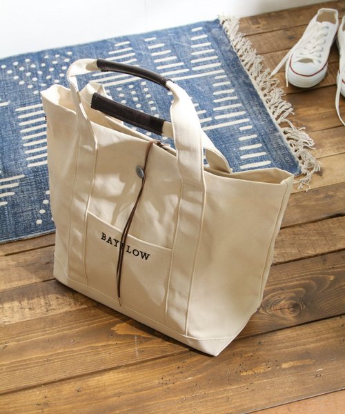 BAYFLOW(ベイフロー)の「BAYFLOW/コンチョロゴトート(Lサイズ)(トートバッグ・レディース・アイボリー/ネイビー/グレー/その他1/ブラウン/ブラック/クリアブルー/ピンク・FREE)」の5枚目の写真