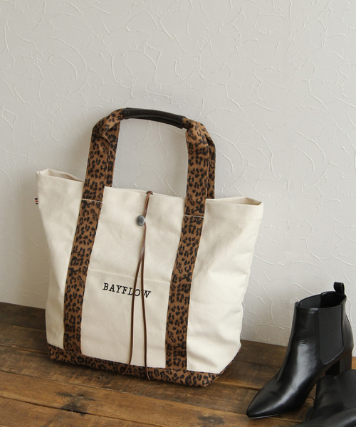 BAYFLOW(ベイフロー)の「BAYFLOW/コンチョロゴトート(Lサイズ)(トートバッグ・レディース・アイボリー/ネイビー/グレー/その他1/ブラウン/ブラック/クリアブルー/ピンク・FREE)」の4枚目の写真