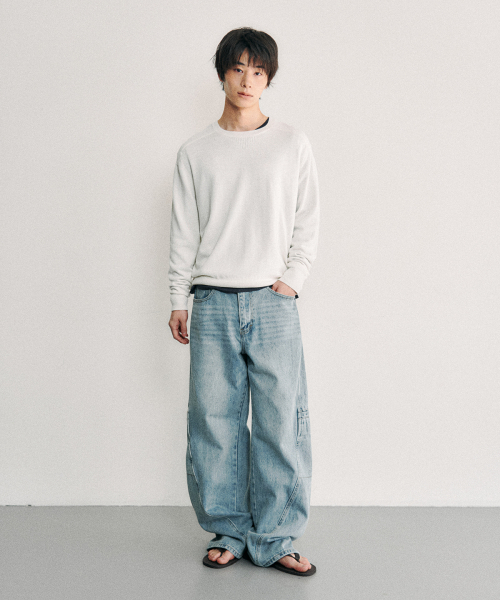 LUNDY(ランディ)の「カーブラインワイドデニム - 薄い青(デニムパンツ・メンズ・ブルー系その他・3/2/1)」の3枚目の写真