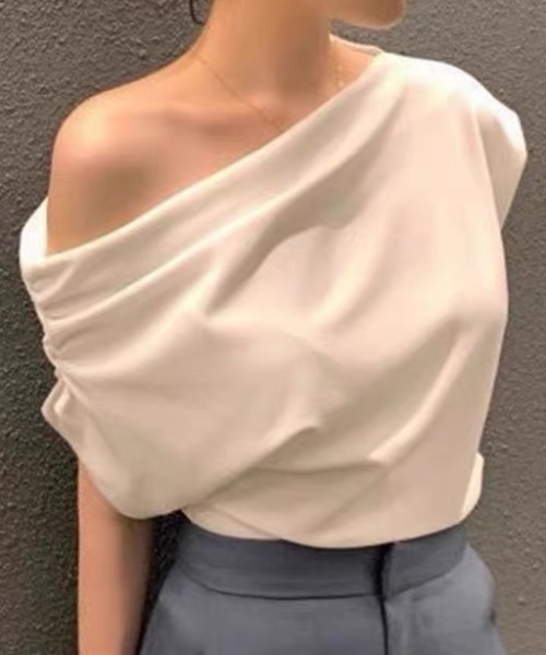 ampm（エーエムピーエム）の「ワンショルダードレープトップス アシンメトリーオフショルダー ギャザートップス（Tシャツ/カットソー・レディース・ホワイト/ブラック・S/M）」の13枚目の写真