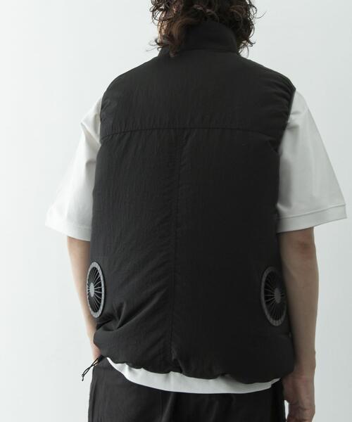 URBAN RESEARCH Sonny Label(アーバンリサーチサニーレーベル)の「COOLING FAN STAND VEST(ベスト・メンズ・ブラック/チャコールグレー・SMALL/MEDIUM/LARGE)」の3枚目の写真