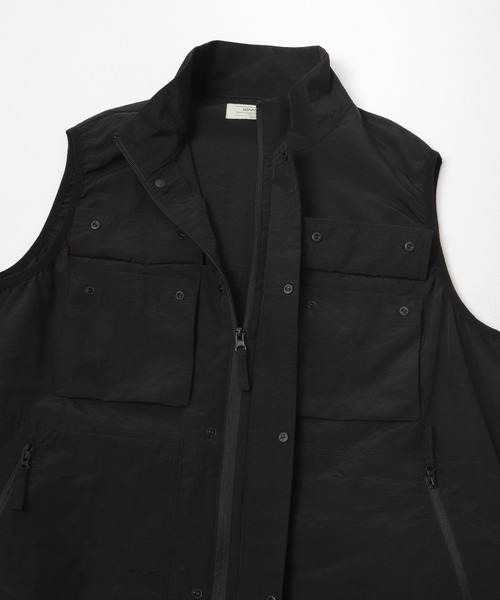 URBAN RESEARCH Sonny Label(アーバンリサーチサニーレーベル)の「COOLING FAN STAND VEST(ベスト・メンズ・ブラック/チャコールグレー・SMALL/MEDIUM/LARGE)」の5枚目の写真