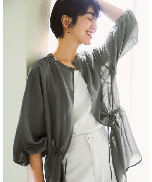DoCLASSE( ドゥクラッセ)の「シアーロングシャツ・インナータンクセット(シャツ/ブラウス・レディース・ダークブラウン/ブルー/ストーン/ライトブルー/ブラック/オリーブ/アイボリー・LL/3L/S/M/L)」の5枚目の写真
