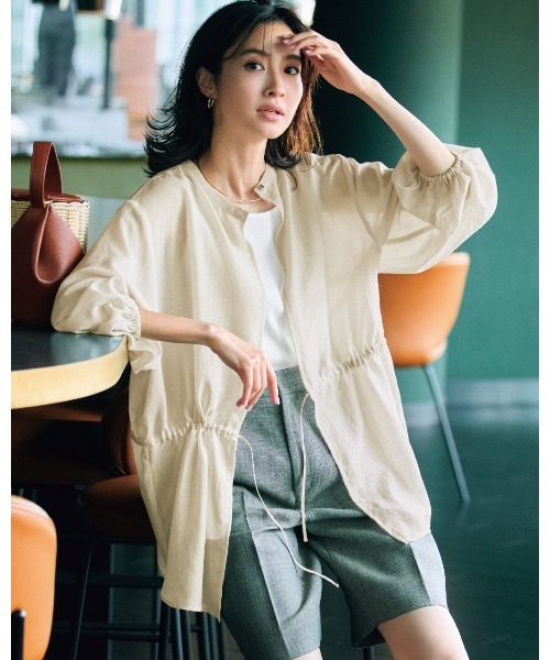 DoCLASSE( ドゥクラッセ)の「シアーロングシャツ・インナータンクセット(シャツ/ブラウス・レディース・ダークブラウン/ブルー/ストーン/ライトブルー/ブラック/オリーブ/アイボリー・LL/3L/S/M/L)」の3枚目の写真