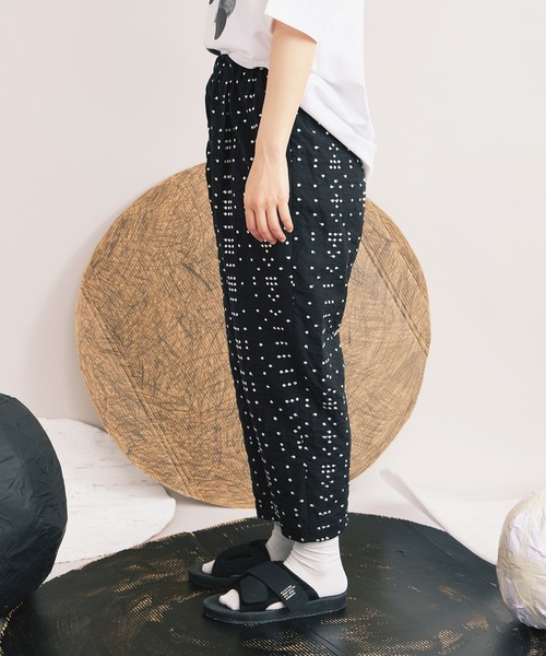 yuni(ユニ )の「△R/Ny/L memory dot 刺繍 cropped pants(その他パンツ・レディース・その他・FREE)」の5枚目の写真