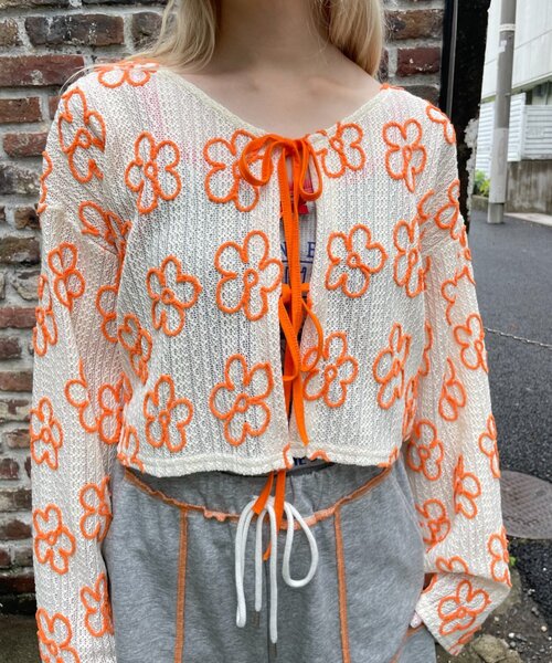 HELLO.SANFRANCISCO（ハローサンフランシスコ）の「【HELLO.SANFRANCISCO】2WAYフラワーシアー刺繍ボレロ（カーディガン/ボレロ・レディース・ホワイト/ブラック/イエロー・ONE SIZE）」の14枚目の写真