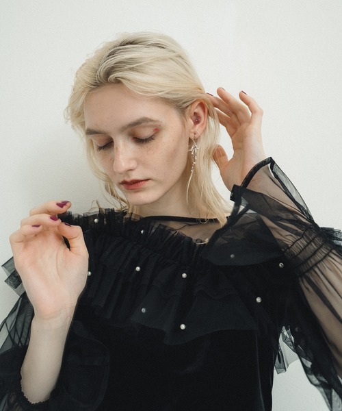 et.UNiVER(エトユニベール)の「Tulle cape dress(ドレス・レディース・ブルーグレー/ブラック×ベージュ/オリーブ・SMALL/MEDIUM/LARGE)」の4枚目の写真
