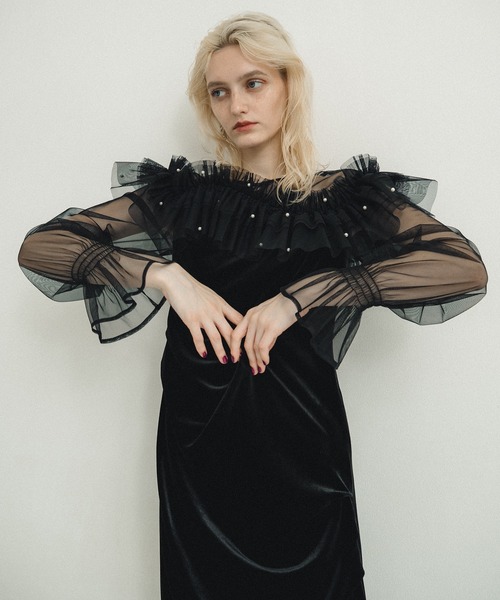 et.UNiVER(エトユニベール)の「Tulle cape dress(ドレス・レディース・ブルーグレー/ブラック×ベージュ/オリーブ・SMALL/MEDIUM/LARGE)」の5枚目の写真
