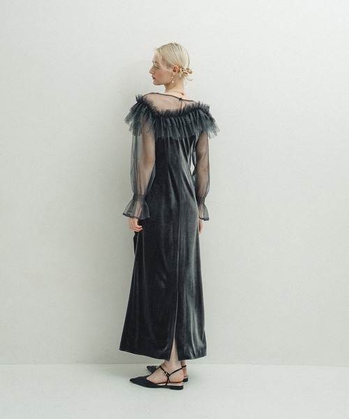 et.UNiVER(エトユニベール)の「Tulle cape dress(ドレス・レディース・ブルーグレー/ブラック×ベージュ/オリーブ・SMALL/MEDIUM/LARGE)」の17枚目の写真