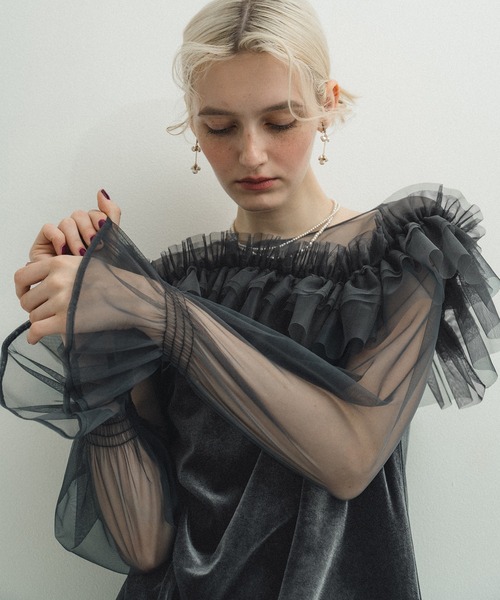 et.UNiVER(エトユニベール)の「Tulle cape dress(ドレス・レディース・ブルーグレー/ブラック×ベージュ/オリーブ・SMALL/MEDIUM/LARGE)」の19枚目の写真