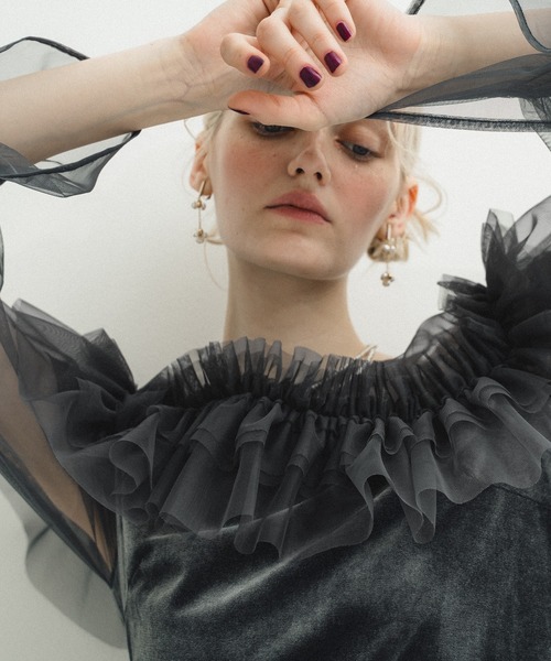 et.UNiVER(エトユニベール)の「Tulle cape dress(ドレス・レディース・ブルーグレー/ブラック×ベージュ/オリーブ・SMALL/MEDIUM/LARGE)」の21枚目の写真