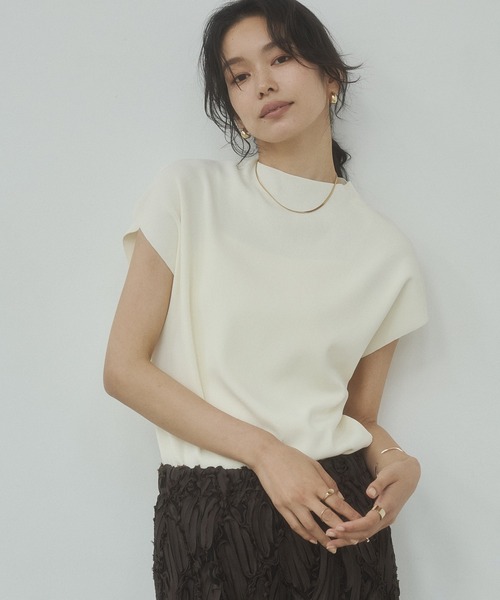 hunch（ハンチ）の「フレンチスリーブ ニットトップス（ニット/セーター・レディース・ターメリック/ワインレッド/ブラック/オフホワイト/グレイッシュベージュ・FREE）」の2枚目の写真