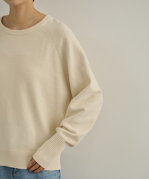 SALON adam et rope'(サロン アダム エ ロペ)の「【CreamyCotton (クリーミーコットン)】クロップドプルオーバー / セットアップ対応(ニット/セーター・レディース・ブラック/オフホワイト/キャメル・FREE)」の14枚目の写真