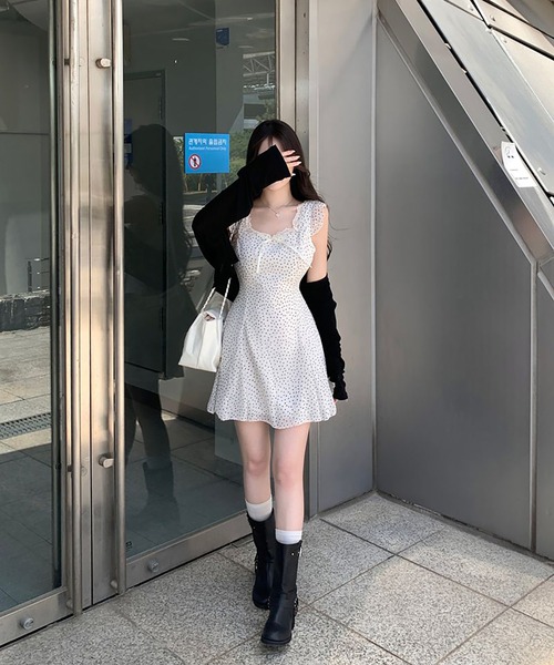 Girly Doll(ガーリードール)の「ドット柄レーストリムシフォンミニワンピース(ワンピース・レディース・ホワイト/ブラック・FREE)」の6枚目の写真