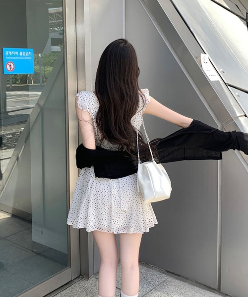 Girly Doll(ガーリードール)の「ドット柄レーストリムシフォンミニワンピース(ワンピース・レディース・ホワイト/ブラック・FREE)」の8枚目の写真