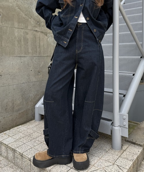 RAY CASSIN(レイカズン)の「【EC限定リバイバル】バレルデザインデニムパンツ(デニムパンツ・レディース・ネイビー/ブラック/ブルー系その他2・M/S)」の1枚目の写真