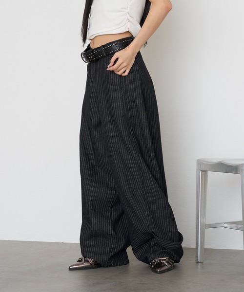 RAY CASSIN(レイカズン)の「【EC限定リバイバル】バレルデザインデニムパンツ(デニムパンツ・レディース・ネイビー/ブラック/ブルー系その他2・M/S)」の18枚目の写真