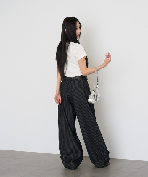 RAY CASSIN(レイカズン)の「【EC限定リバイバル】バレルデザインデニムパンツ(デニムパンツ・レディース・ネイビー/ブラック/ブルー系その他2・M/S)」の22枚目の写真