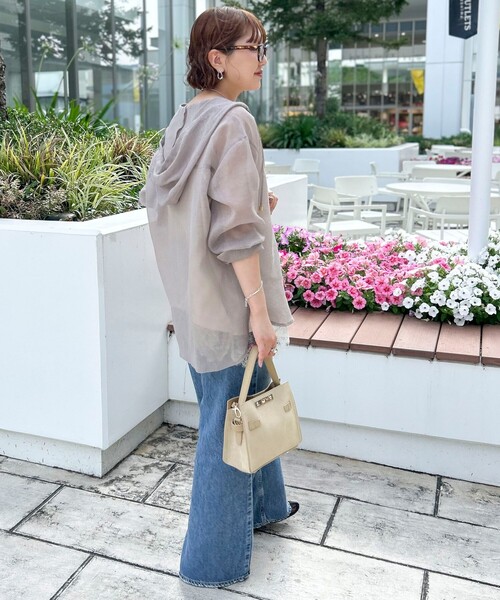 MICO COULIER(ミコクリエ)の「シアーリネンライクフードシャツ(シャツ/ブラウス・レディース・イエロー/ラベンダー/ブラック/カーキ・38)」の18枚目の写真