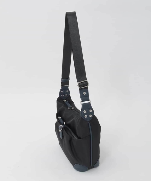 MK MICHEL KLEIN（エムケーミッシェルクラン）の「[撥水/軽量]レザーポイントナイロンショルダーバッグ（ショルダーバッグ・レディース・グレー/グリーン/ボルドー/キナリ・00）」の5枚目の写真