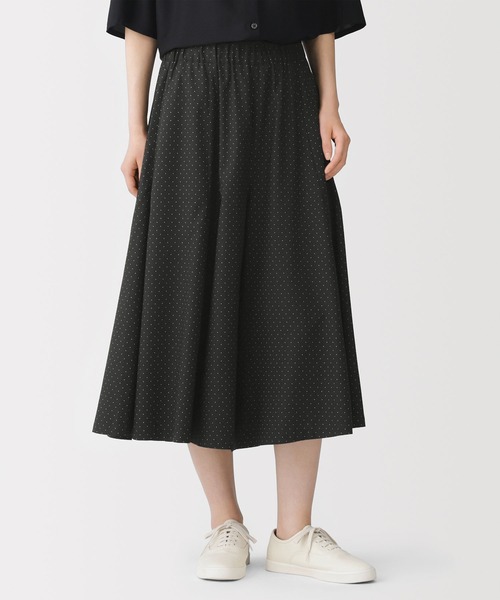 無印良品(ムジルシリョウヒン)の「婦人 なめらか イージースカートパンツ(その他パンツ・レディース・ブラック/ダークブラウン/ブラック系・XL/XXL/L/M/S/XS)」の3枚目の写真
