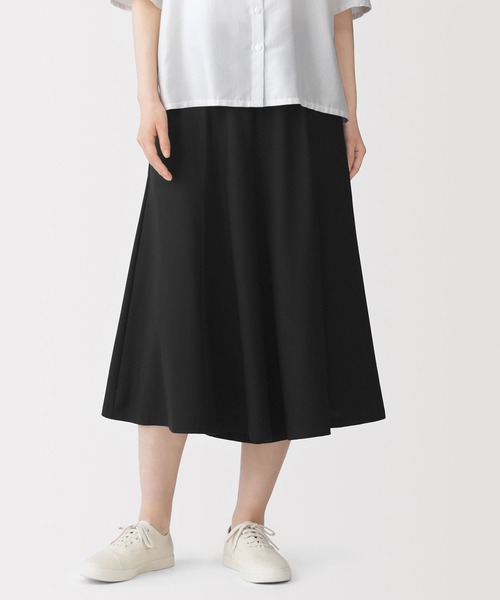 無印良品(ムジルシリョウヒン)の「婦人 なめらか イージースカートパンツ(その他パンツ・レディース・ブラック/ダークブラウン/ブラック系・XL/XXL/L/M/S/XS)」の2枚目の写真