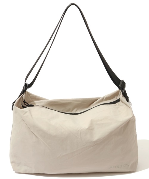 FRUIT OF THE LOOM（フルーツオブザルーム）の「【FRUIT OF THE LOOM/フルーツオブザルーム】EX BIG SHOULDER BAG/ショルダーバッグ（ショルダーバッグ・メンズ・エンジ/ライトグレー/インディゴブルー/ブラック/チャコールグレー・FREE）」の3枚目の写真