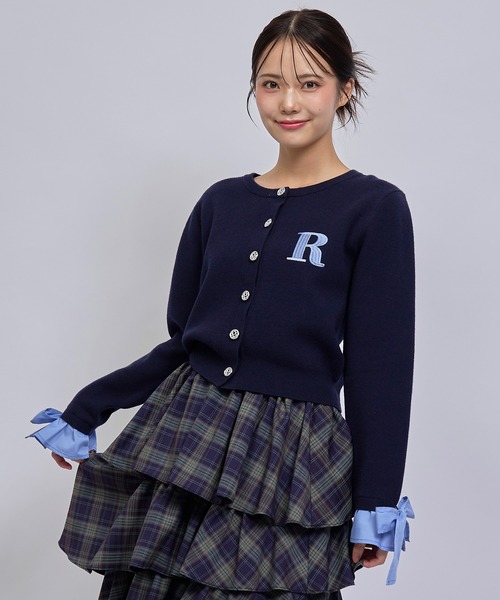 REDYAZEL(レディアゼル)の「リボンカフスRチャームカーディガン(カーディガン/ボレロ・レディース・ブラウン/ブルー系その他/ピンク/ネイビー・FREE)」の3枚目の写真