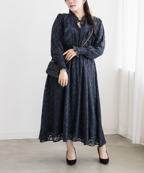 CLETTE（クレット）の「シアー花柄長袖フリルワンピース（ワンピース・レディース・ブルー/ネイビー/ピンク・4L/3L/LL）」の2枚目の写真