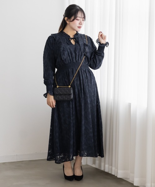 CLETTE（クレット）の「シアー花柄長袖フリルワンピース（ワンピース・レディース・ブルー/ネイビー/ピンク・4L/3L/LL）」の5枚目の写真