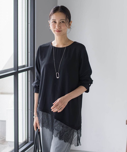 LAUTREAMONT（ロートレアモン）の「≪+1でトレンドライク≫サテンアシメヘムレースブラウス（シャツ/ブラウス・レディース・ホワイト/ブラック・9号）」の2枚目の写真