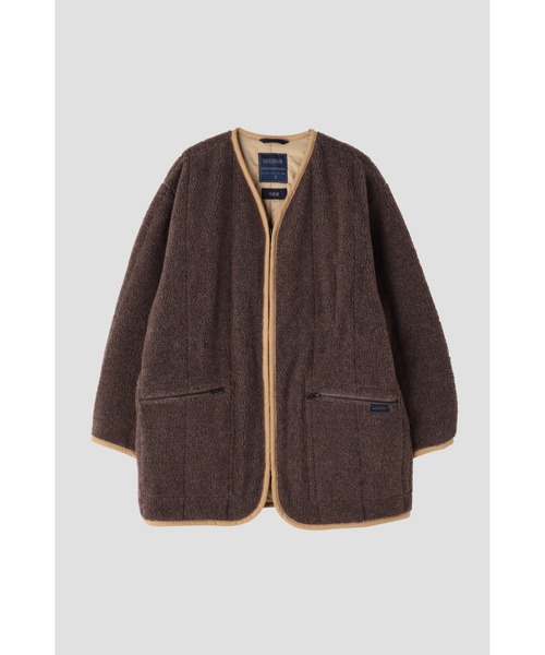 YLEVE(イレーヴ)の「LAVENHAM × YLEVE / COLLARLESS ZIP CO(ダウンジャケット/コート・メンズ・ブラック/カーキ・3/4)」の2枚目の写真