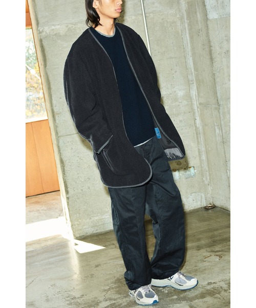 YLEVE(イレーヴ)の「LAVENHAM × YLEVE / COLLARLESS ZIP CO(ダウンジャケット/コート・メンズ・ブラック/カーキ・3/4)」の9枚目の写真