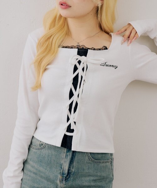 continuer de NICE CLAUP(コンティニューデナイスクラップ)の「レースアップドッキングPO(Tシャツ/カットソー・レディース・その他12/アイボリー/ブラック/ボルドー・FREE)」の2枚目の写真