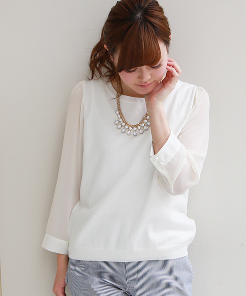 REAL CUBE(リアルキューブ)の「REAL CUBE 袖シフォン 前後リバーシブルカーディガン(カーディガン/ボレロ・レディース・ブラック/キナリ/ネイビー・38)」の2枚目の写真