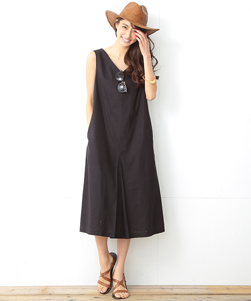 B:MING by BEAMS(ビーミングバイビームス)の「【VERY5月号掲載】ビーミング by ビームス / リネンVネックワンピース(ワンピース・レディース・ホワイト/ブラック・SMALL/MEDIUM)」の1枚目の写真