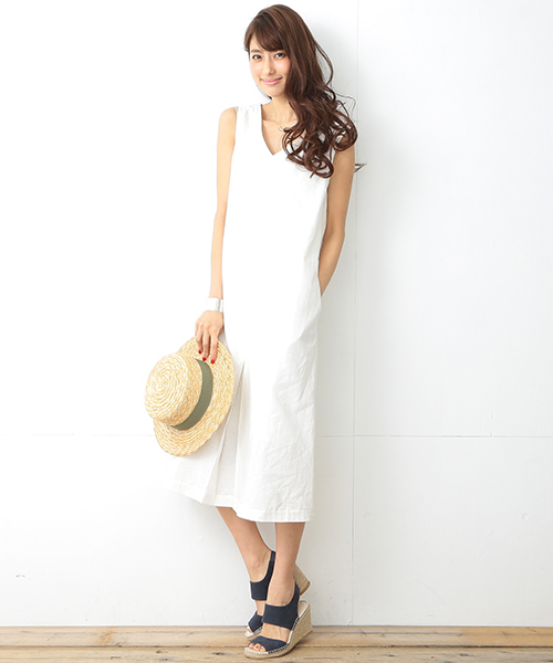 B:MING by BEAMS(ビーミングバイビームス)の「【VERY5月号掲載】ビーミング by ビームス / リネンVネックワンピース(ワンピース・レディース・ホワイト/ブラック・SMALL/MEDIUM)」の7枚目の写真