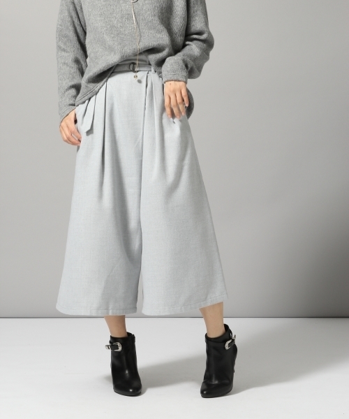 HARE（ハレ）の「ビキモウアシメクロップドパンツ(HARE)（その他パンツ・レディース・ブラック/グレー・SMALL/MEDIUM）」の2枚目の写真