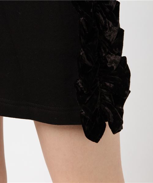 onespo（ワンスポ）の「ベロアフリルスカート（スカート・レディース・ブラック/レッド/ピンク・M）」の7枚目の写真