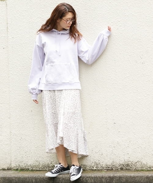 PAGEBOY(ページボーイ)の「パッチワーク風小花柄ミディスカート(スカート・レディース・ホワイト系その他/ブラック系その他/イエロー系その他・FREE)」の4枚目の写真