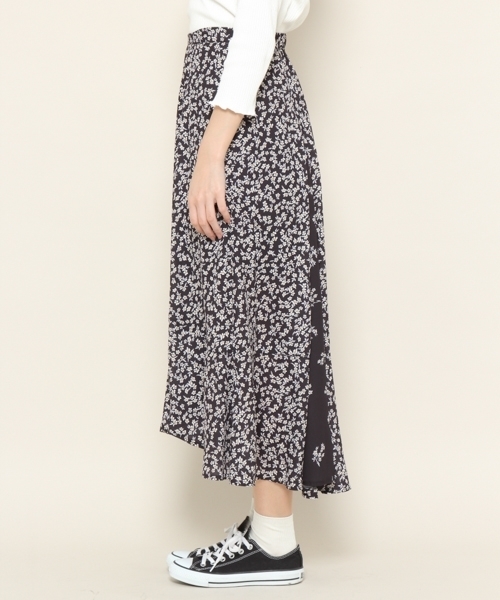 PAGEBOY(ページボーイ)の「パッチワーク風小花柄ミディスカート(スカート・レディース・ホワイト系その他/ブラック系その他/イエロー系その他・FREE)」の8枚目の写真