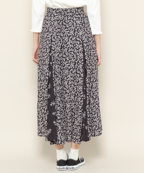 PAGEBOY(ページボーイ)の「パッチワーク風小花柄ミディスカート(スカート・レディース・ホワイト系その他/ブラック系その他/イエロー系その他・FREE)」の9枚目の写真