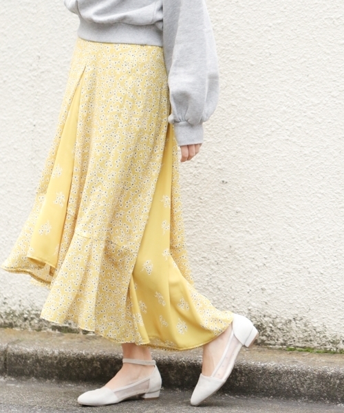 PAGEBOY(ページボーイ)の「パッチワーク風小花柄ミディスカート(スカート・レディース・ホワイト系その他/ブラック系その他/イエロー系その他・FREE)」の19枚目の写真