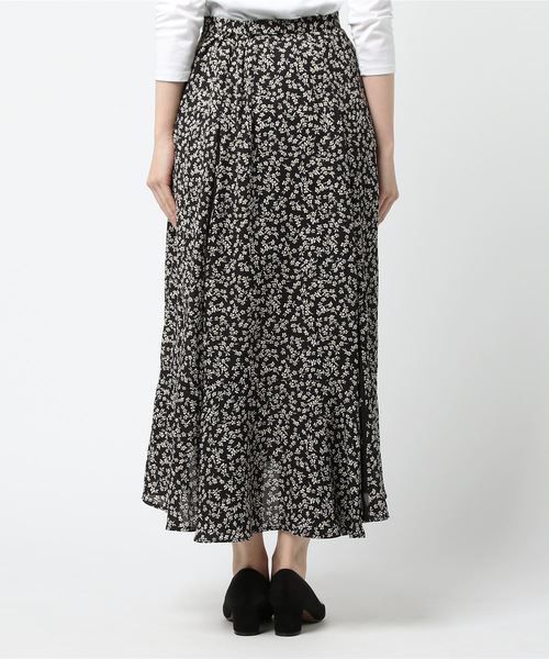 PAGEBOY(ページボーイ)の「パッチワーク風小花柄ミディスカート(スカート・レディース・ホワイト系その他/ブラック系その他/イエロー系その他・FREE)」の17枚目の写真