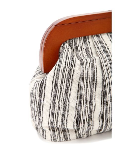 NATURAL BEAUTY BASIC（ナチュラルビューティーベーシック）の「【otona MUSE 6月号掲載】ストライプクラッチ（クラッチバッグ・レディース・ブラック/ブルー・ﾌﾘ-）」の7枚目の写真