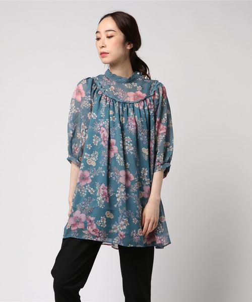axes femme（アクシーズファム）の「プチスタンド花柄チュニック 