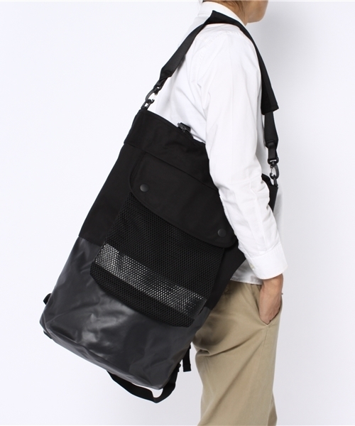 PUMA（プーマ）の「バックパック - PUMA by MIHARAYASUHIRO（バックパック/リュック・メンズ・レッド系その他/ブラック・フリー）」の4枚目の写真