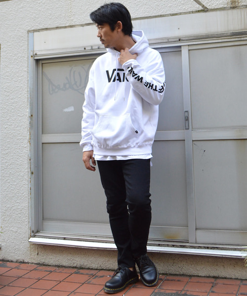 VANS(バンズ)の「VANS/ヴァンズ Flying-V Pull Over Hoodie(パーカー・メンズ・ホワイト/ブラック/ラベンダー/オレンジ・M/L/XL)」の7枚目の写真