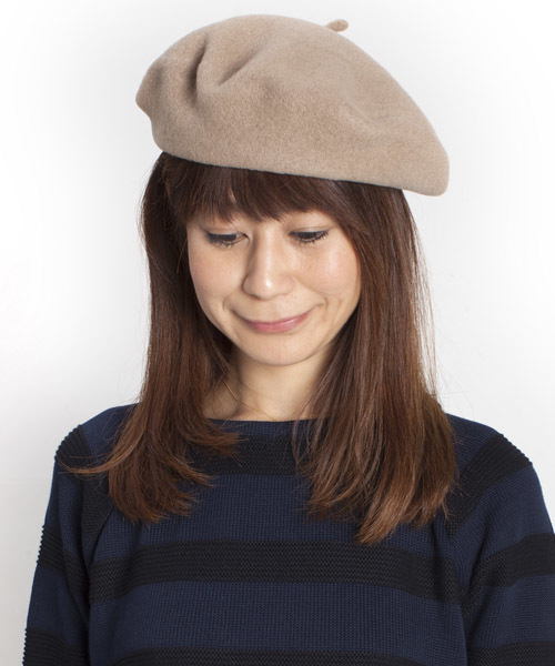 NANO universe（ナノユニバース）の「ANYTRA/NU/カラーウールベレー帽（ハンチング/ベレー帽・レディース・ボルドー/ブラック/ベージュ/グレー/ブルー・FREE）」の4枚目の写真